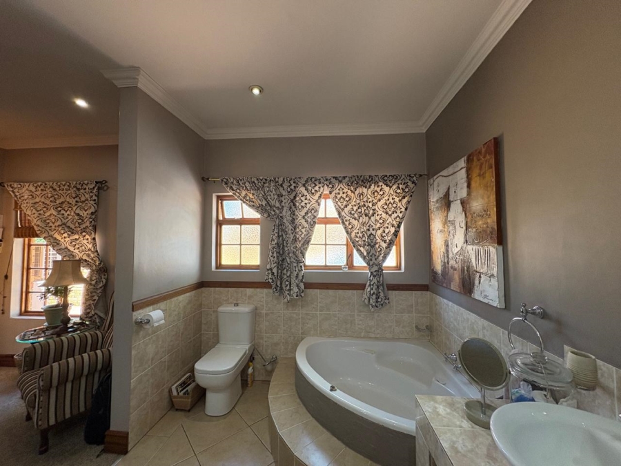 4 Bedroom Property for Sale in Hillcrest Northern Cape